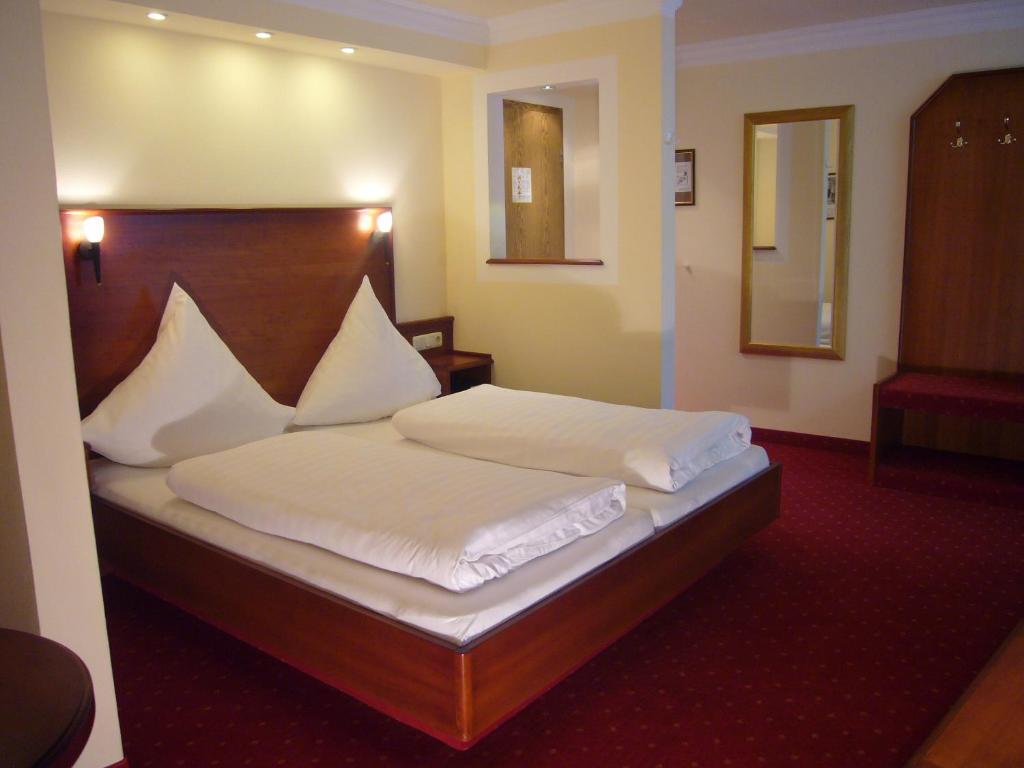 Klassik Hotel Am Tor Weiden in der Oberpfalz Værelse billede