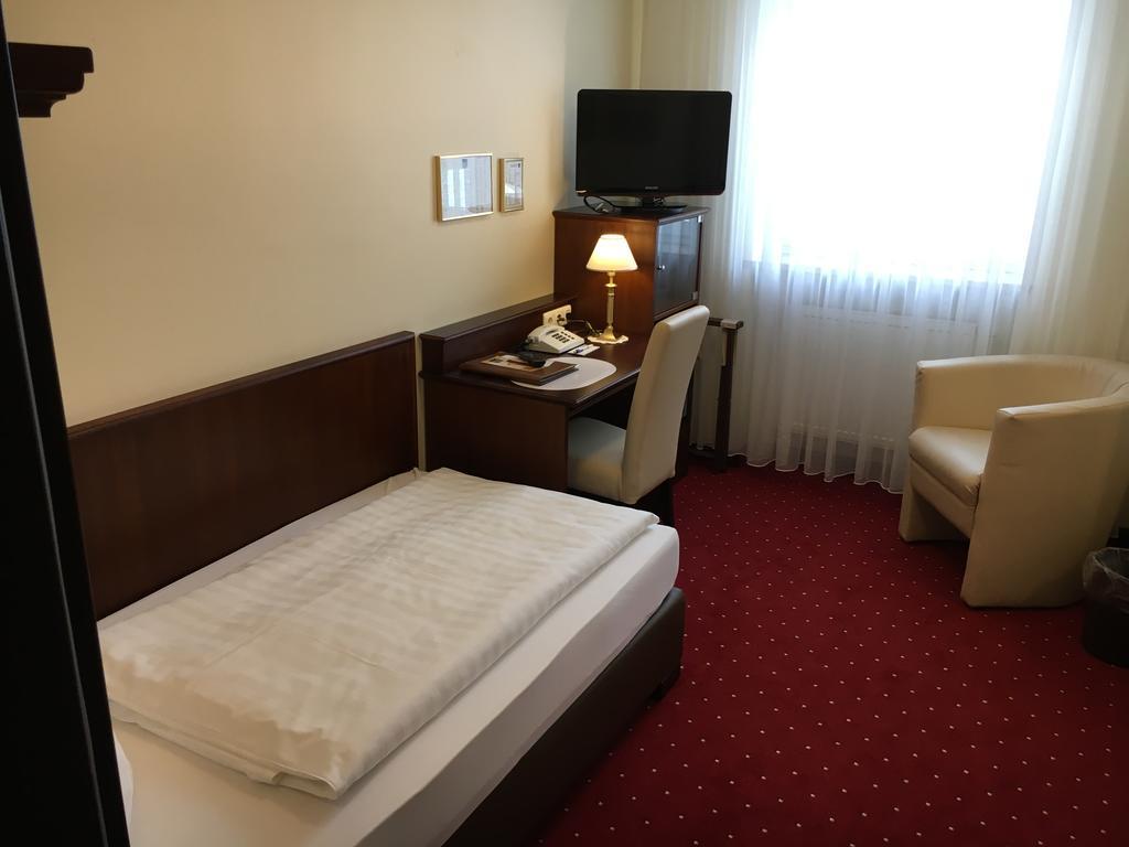 Klassik Hotel Am Tor Weiden in der Oberpfalz Eksteriør billede