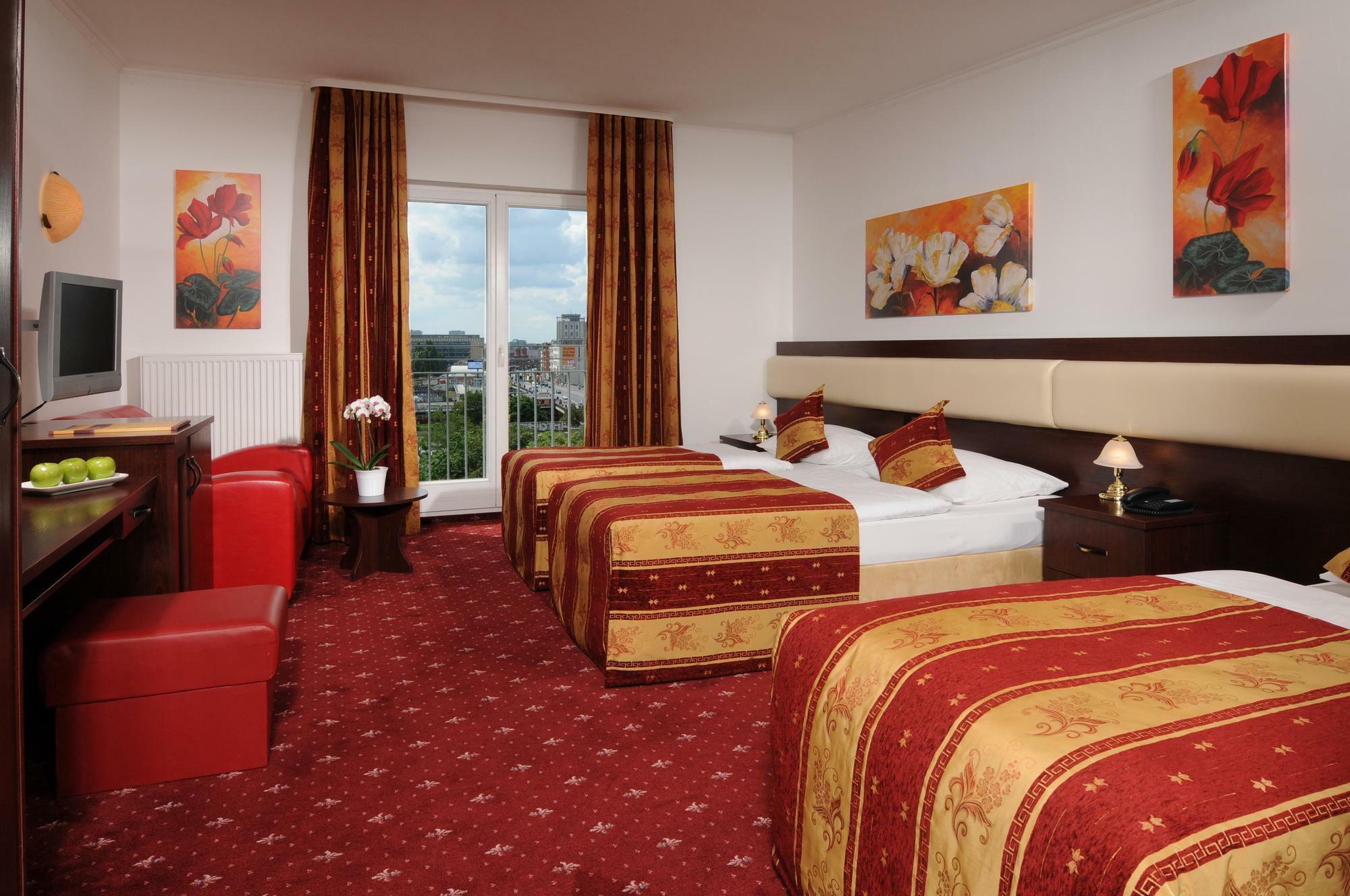 Klassik Hotel Am Tor Weiden in der Oberpfalz Eksteriør billede